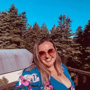 Meet your Posher, Amanda